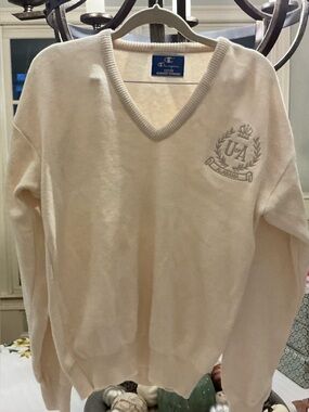 Vintage 80s campus gear Champion Cream V-Neck Women's Sweater U. of Alabama